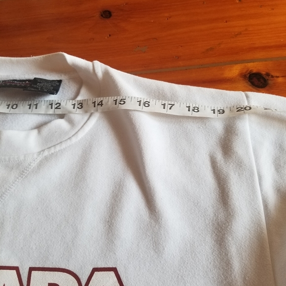 Misty Mountain Unisex Sweater / Sweatshirt. Size Large. Great Condition - Picture 7 of 9